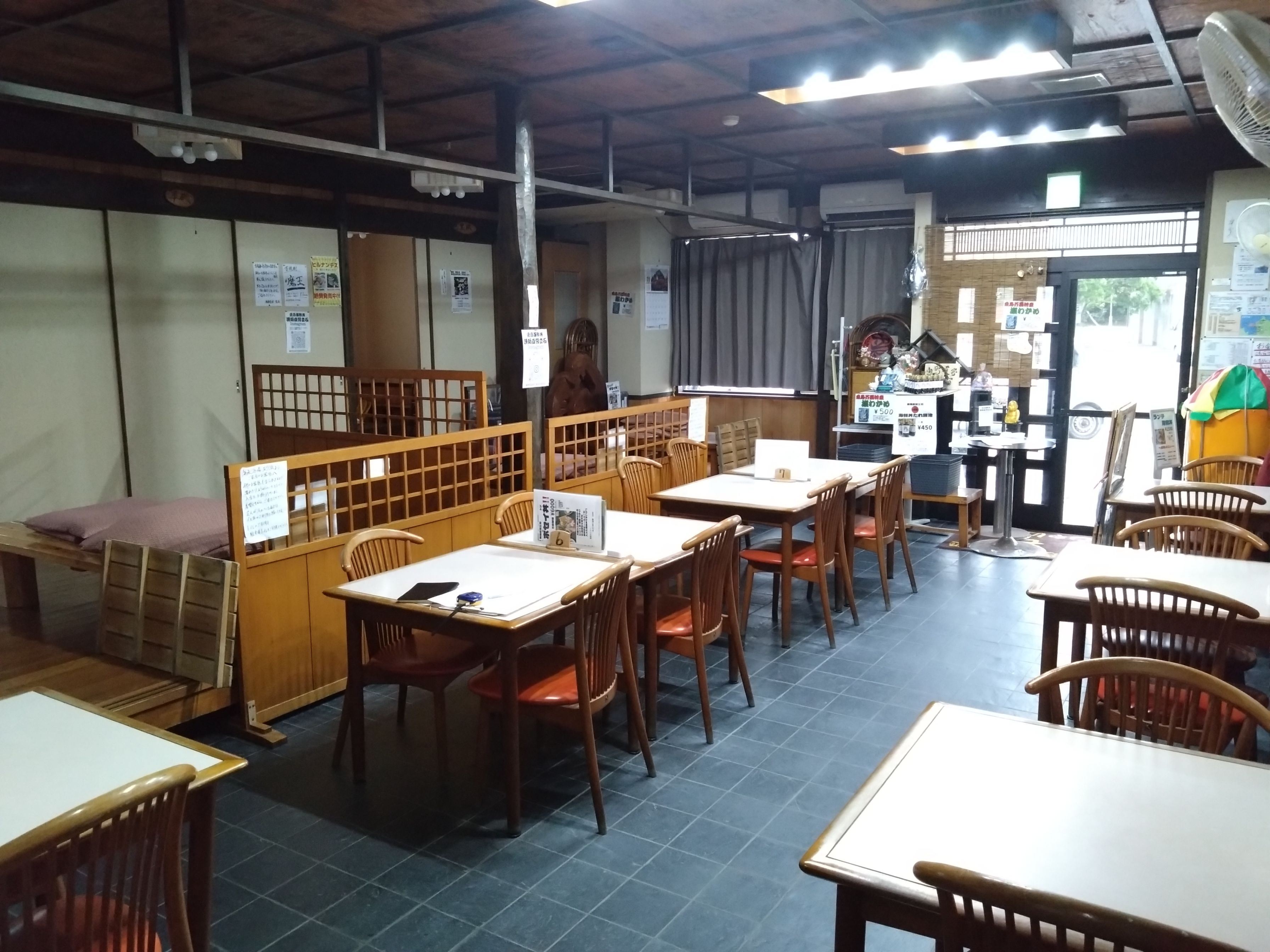 加布里（104.42坪）の店舗物件画像 外観・内観1