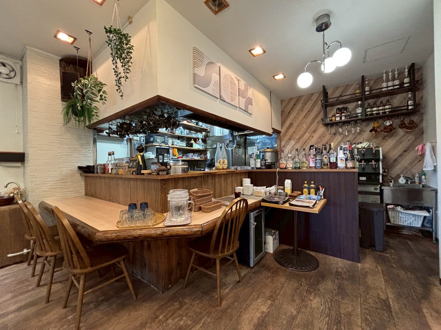 三郷（15.14坪）の店舗物件画像 外観・内観1