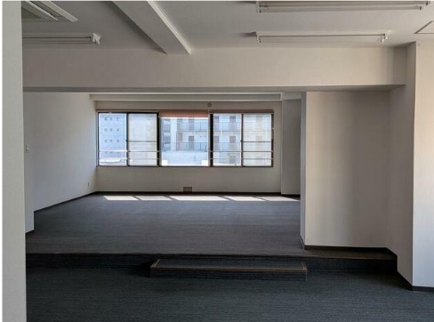 京成八幡（57坪）の店舗物件画像 外観・内観1