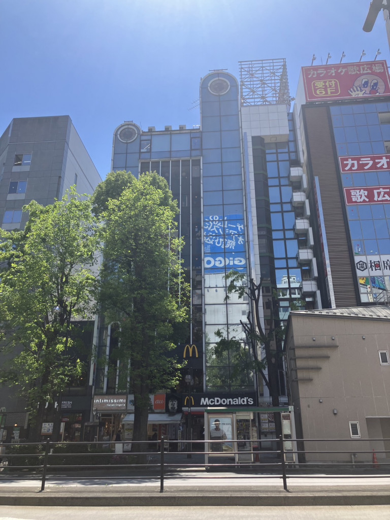 池袋（19.96坪）の店舗物件画像 外観・内観1