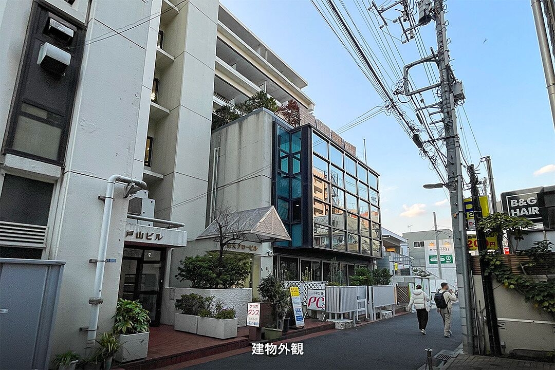 新大久保（7.97坪）の店舗物件画像 外観・内観1