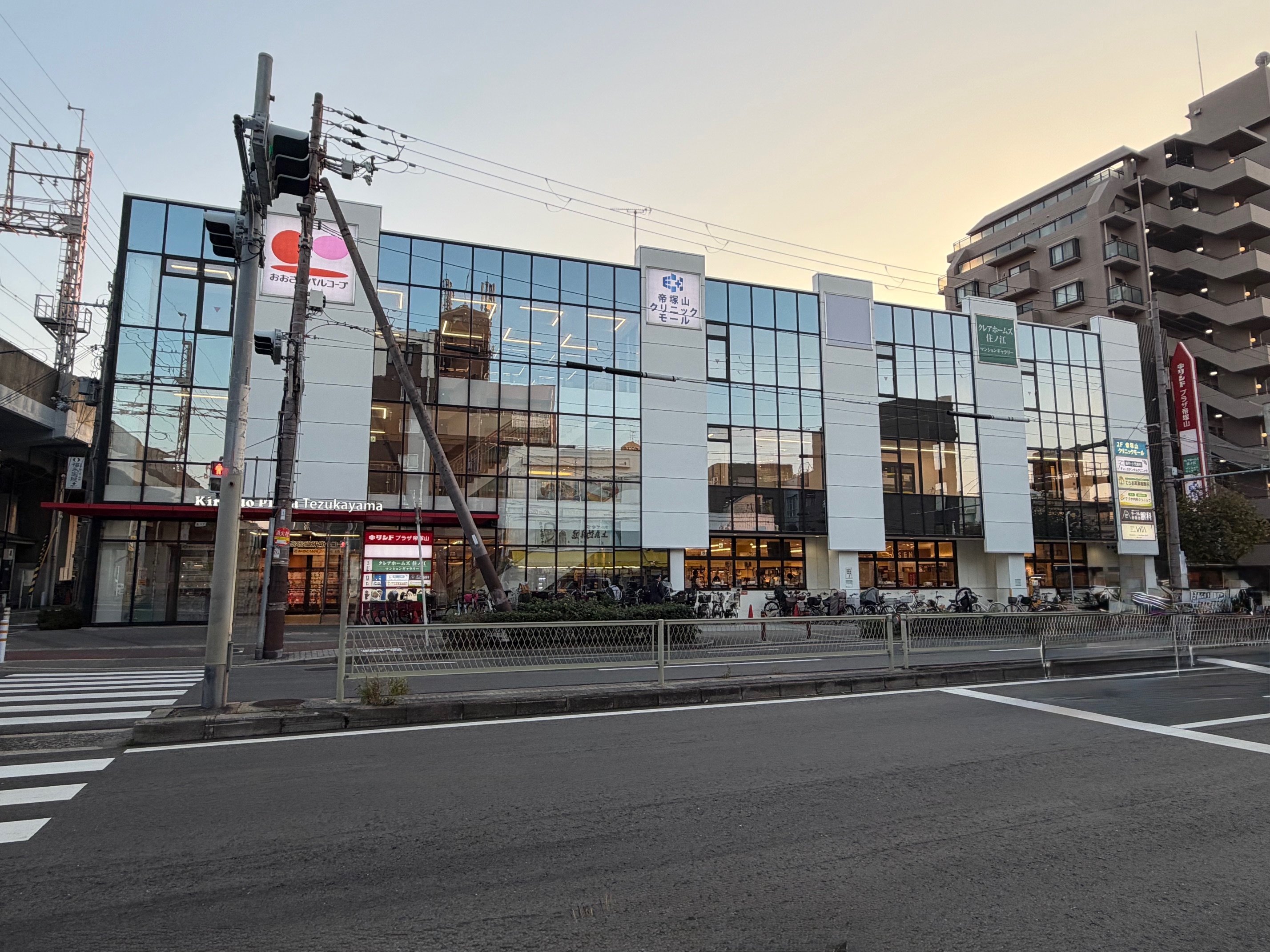 玉出（125.64坪）の店舗物件画像 外観・内観1