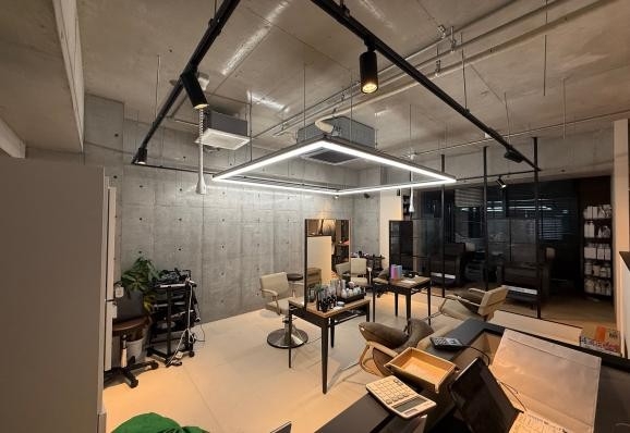 心斎橋（13.11坪）の店舗物件画像 外観・内観1