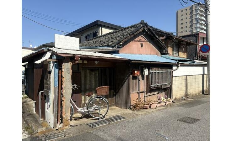 春日部（9.05坪）の店舗物件画像 外観・内観1