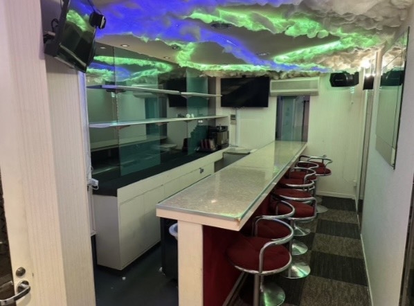 西田辺（5.08坪）の店舗物件画像 外観・内観1