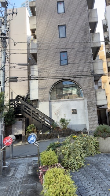 赤坂（30坪）の店舗物件画像 外観・内観1