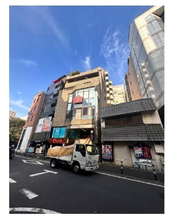 千葉中央（36.95坪）の店舗物件画像 外観・内観1