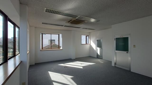 北千住（10.46坪）の店舗物件画像 外観・内観1