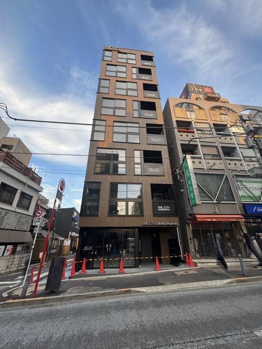 三軒茶屋（19.52坪）の店舗物件画像 外観・内観1