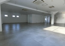 岸和田（44.16坪）の店舗物件画像 外観・内観1