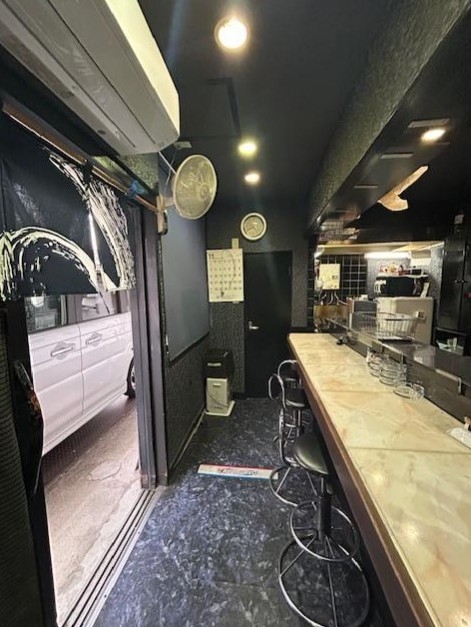 堺市（4.99坪）の店舗物件画像 外観・内観1