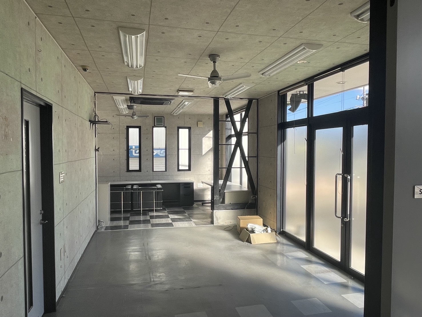 重原（21.78坪）の店舗物件画像 外観・内観1