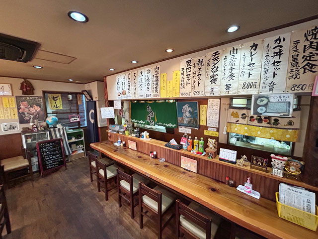 赤羽（13.06坪）の店舗物件画像 外観・内観1