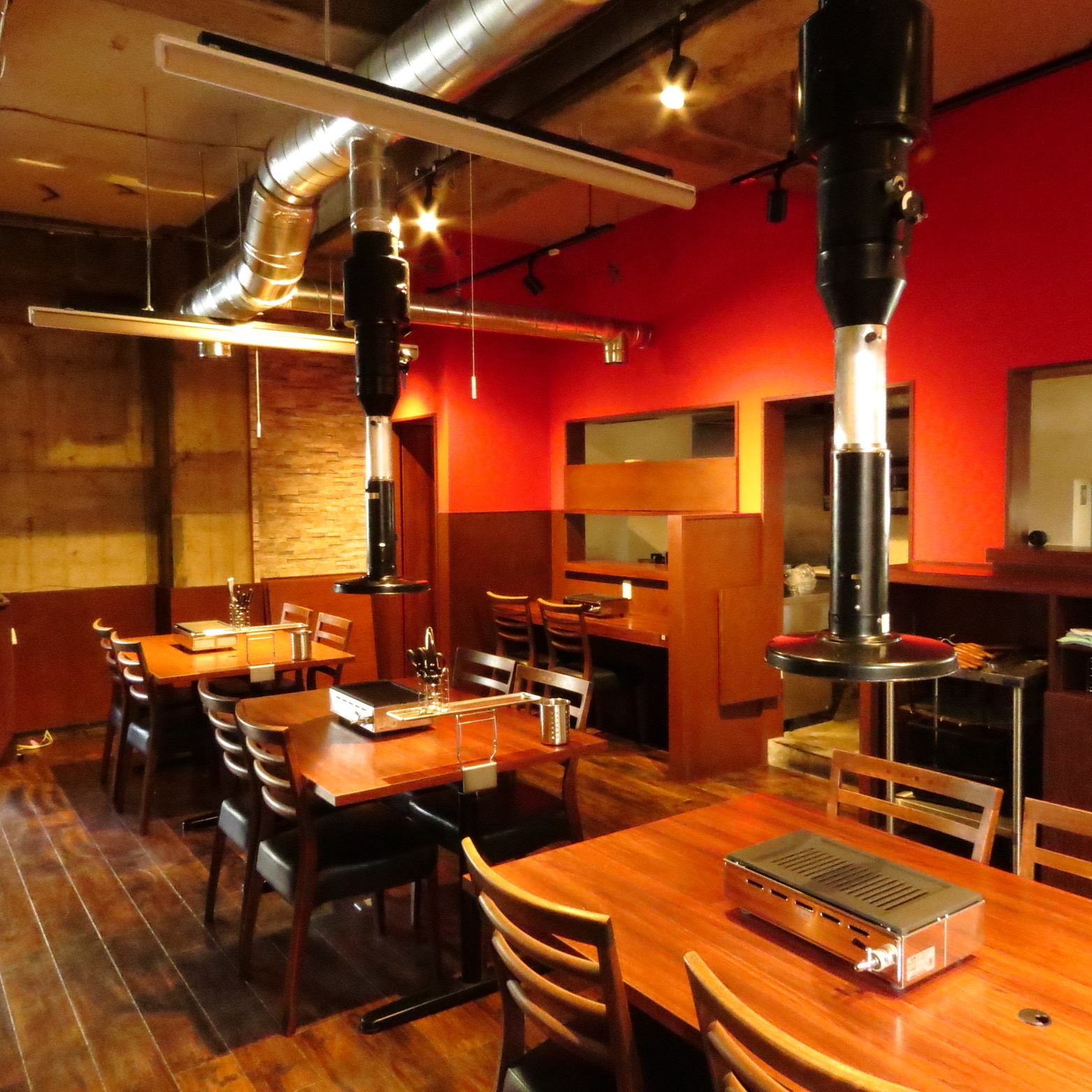 西明石（24.32坪）の店舗物件画像 外観・内観1