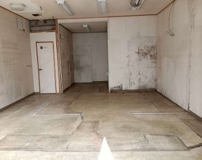 明石（10.38坪）の店舗物件画像 外観・内観1