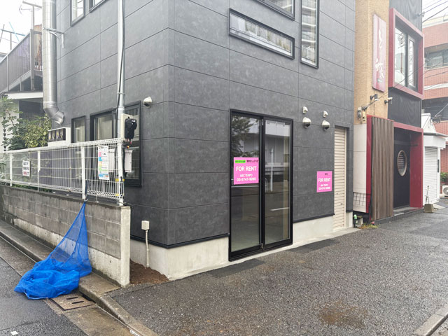 練馬春日町（5.57坪）の店舗物件画像 外観・内観1