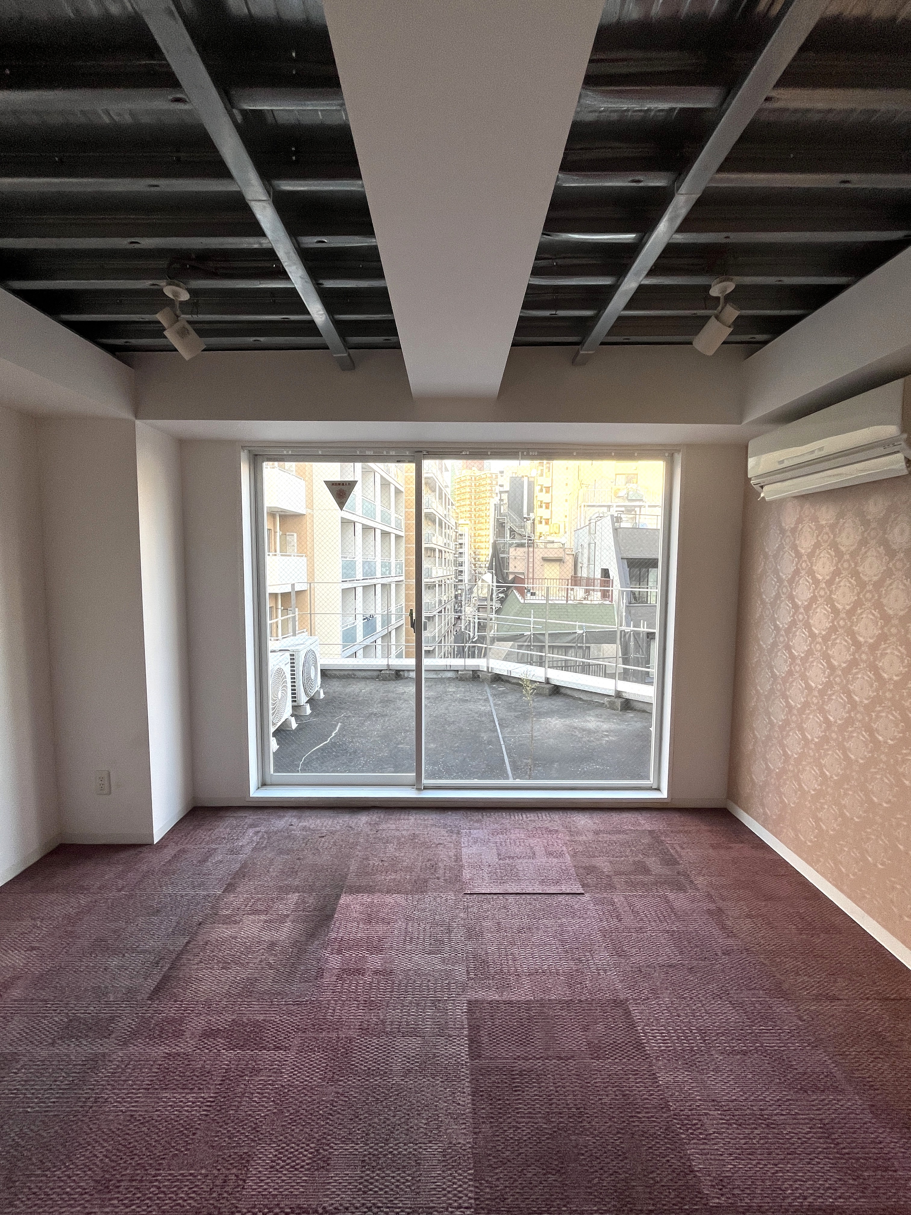 麻布十番（27.21坪）の店舗物件画像 外観・内観1