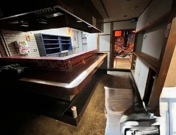 なんば（14坪）の店舗物件画像 外観・内観1