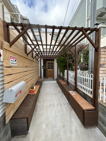 六甲（29.91坪）の店舗物件画像 外観・内観1