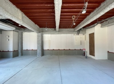 神戸三宮（13.31坪）の店舗物件画像 外観・内観1