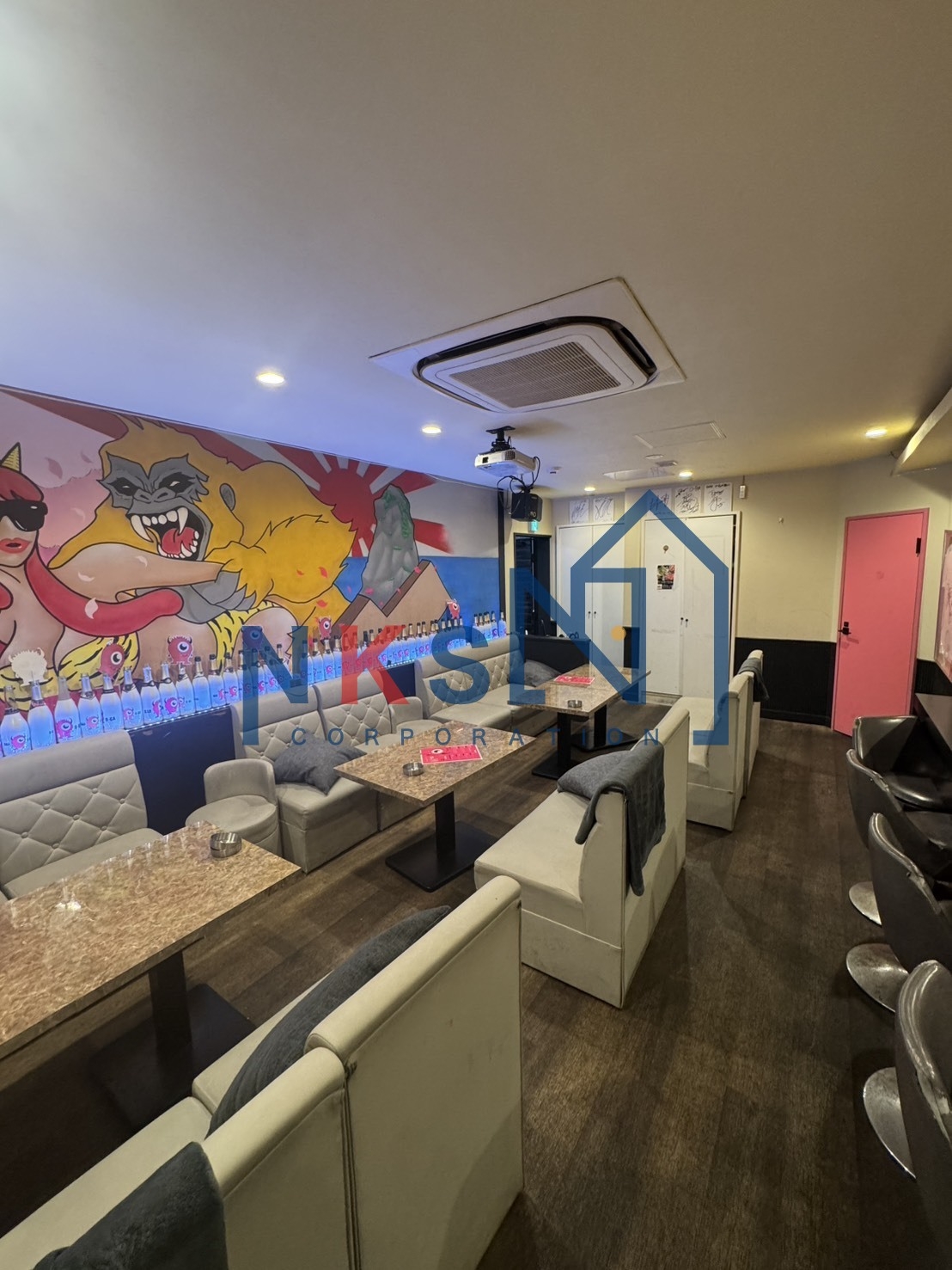 心斎橋（10坪）の店舗物件画像 外観・内観1