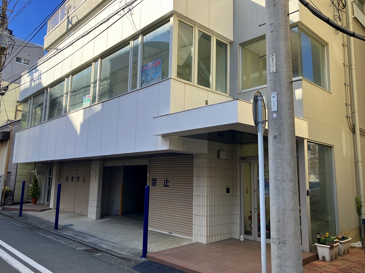 横浜（102.37坪）の店舗物件画像 外観・内観1