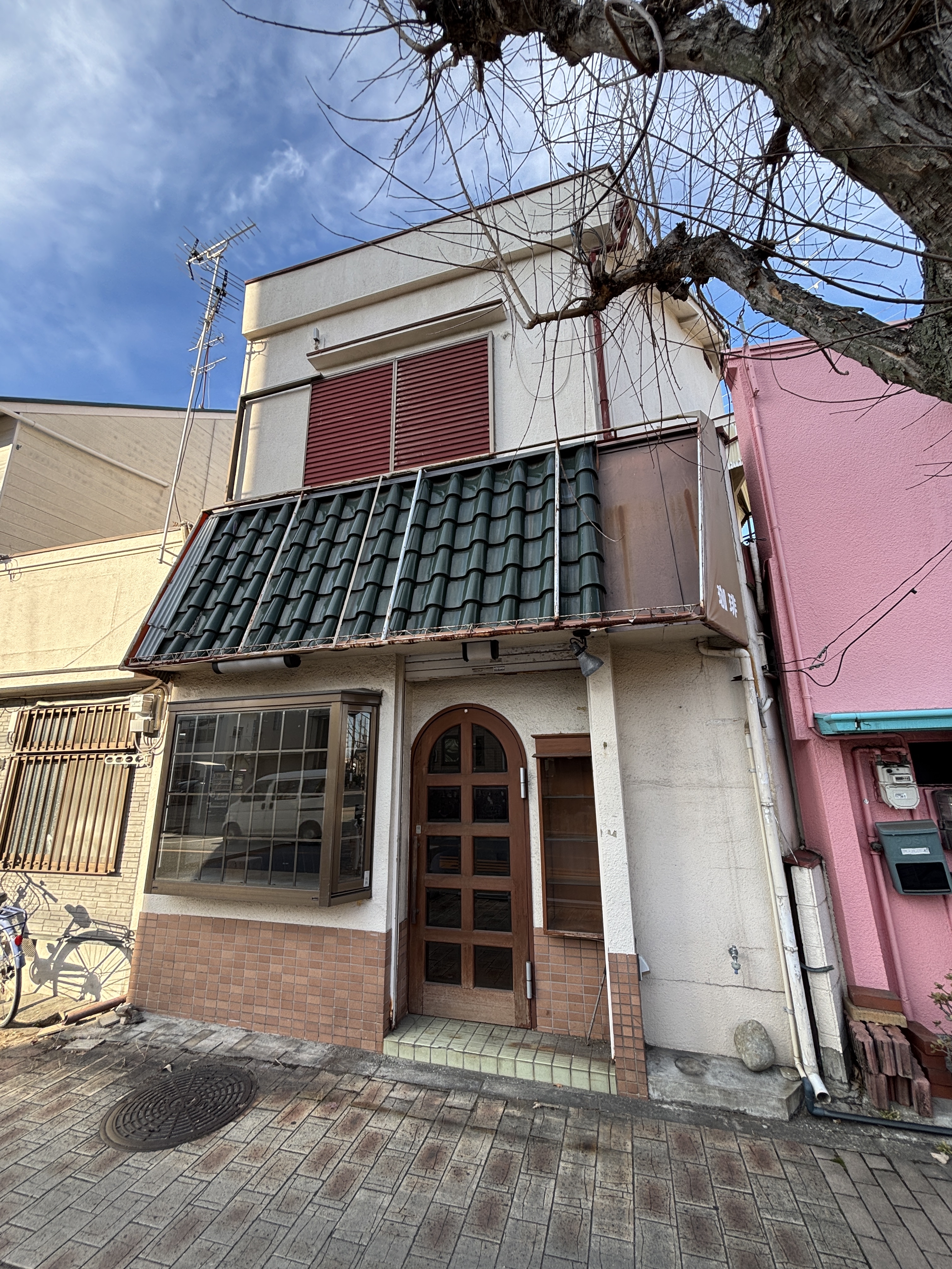 武庫川（13.13坪）の店舗物件画像 外観・内観1