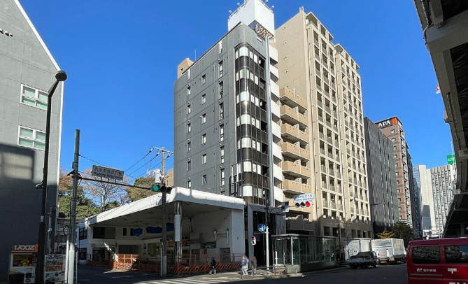 六本木一丁目（14.18坪）の店舗物件画像 外観・内観1