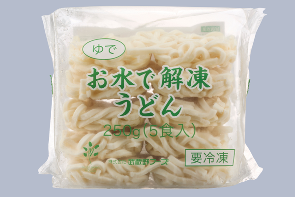 ゆで麺はこのような包装でお届けします。