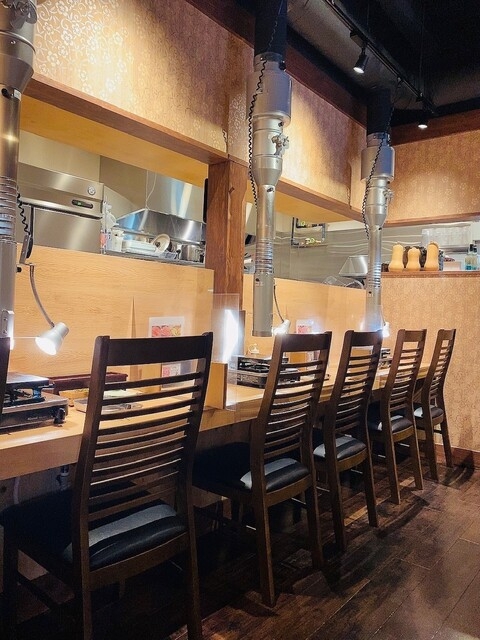 魚住（69.27坪）の店舗物件画像 外観・内観1