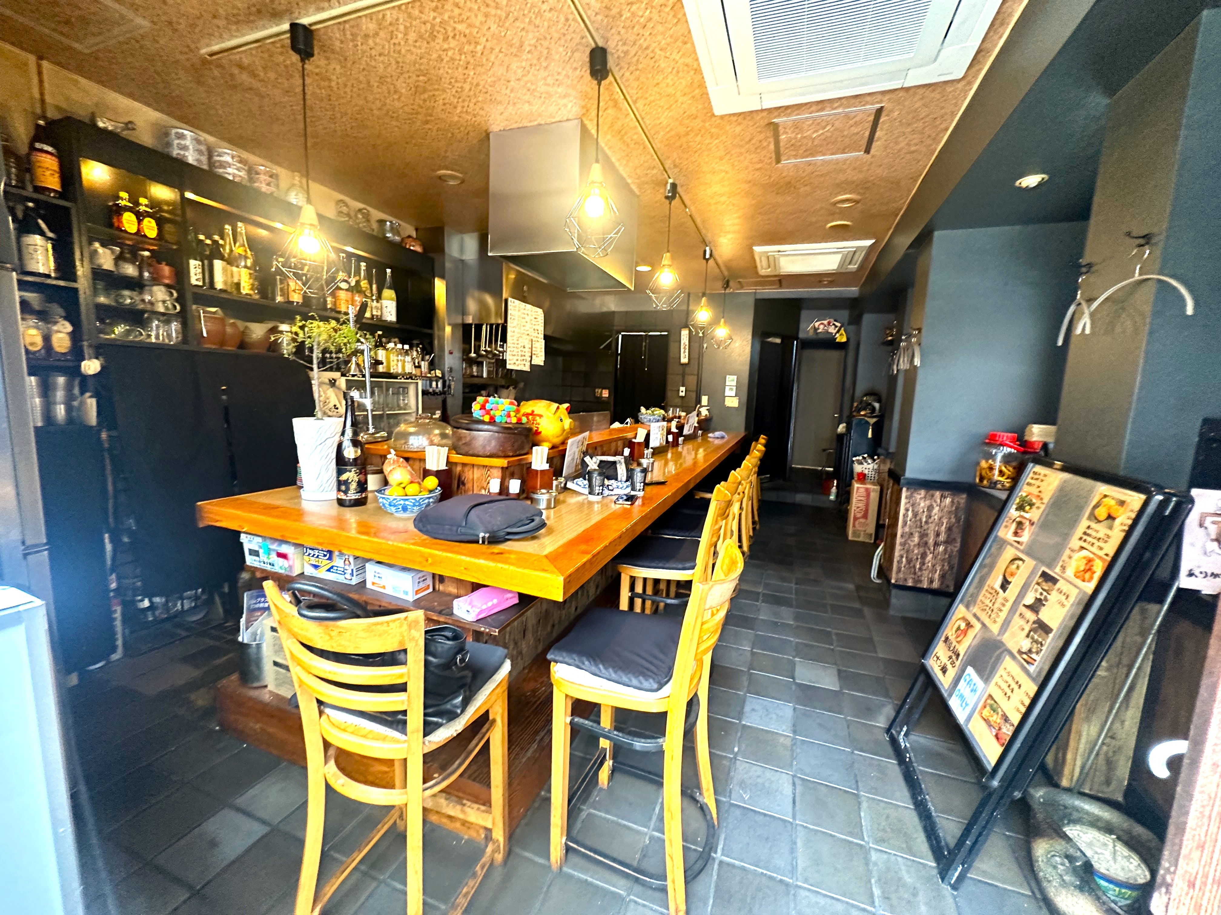 中崎町（17坪）の店舗物件画像 外観・内観1