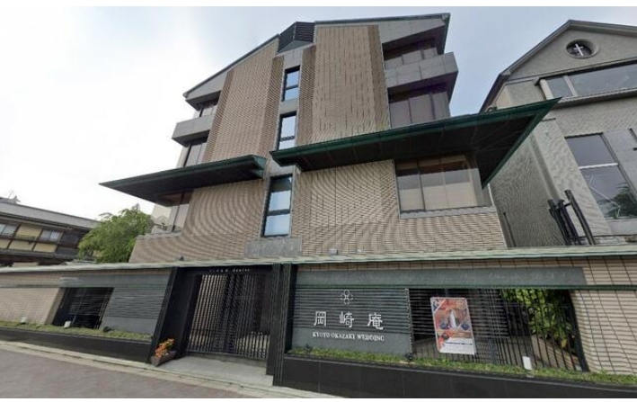 東山（223.97坪）の店舗物件画像 外観・内観1