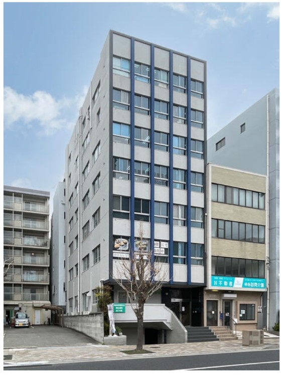 明石（39.3坪）の店舗物件画像 外観・内観1