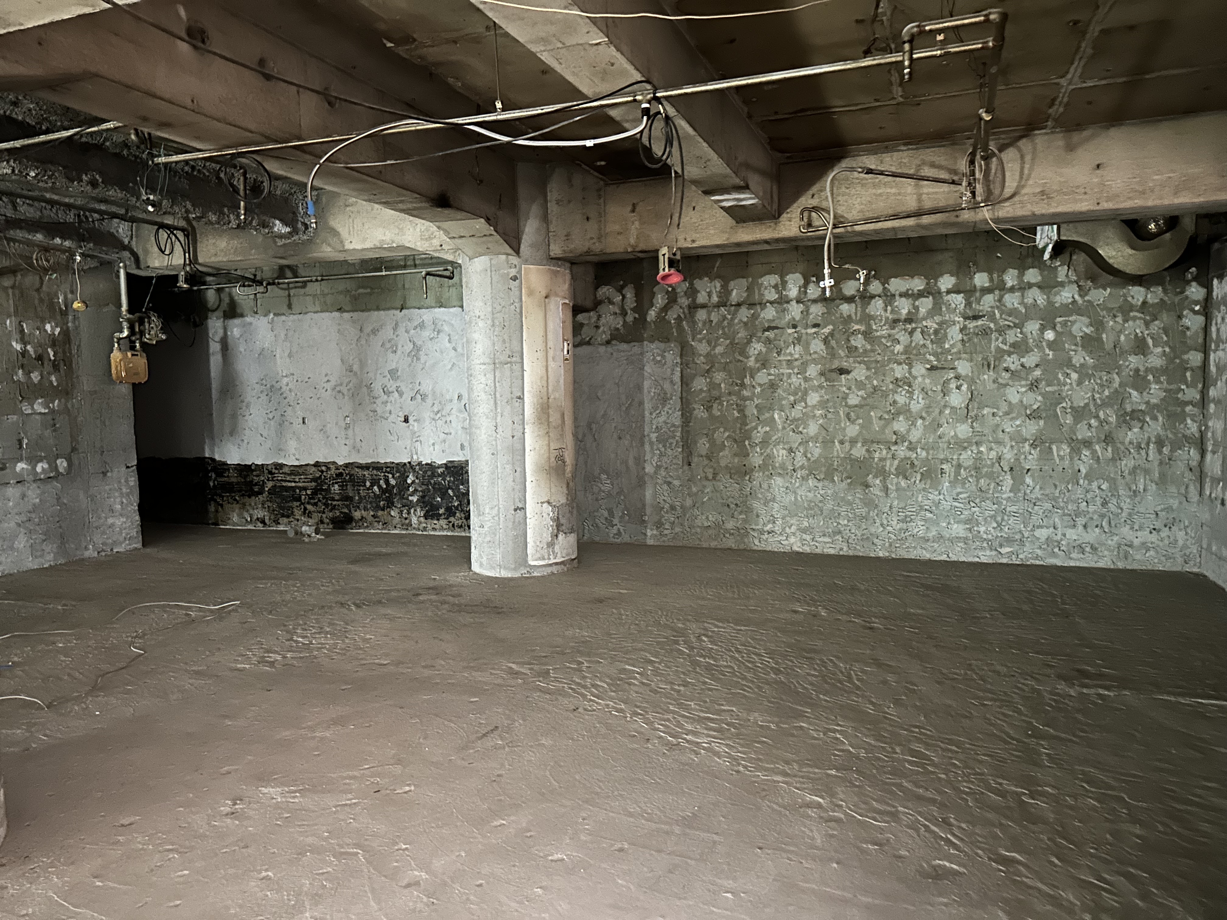 天王寺（52坪）の店舗物件画像 外観・内観1