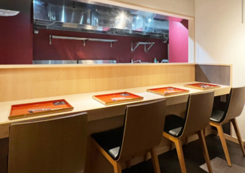 広尾（14.7坪）の店舗物件画像 外観・内観1