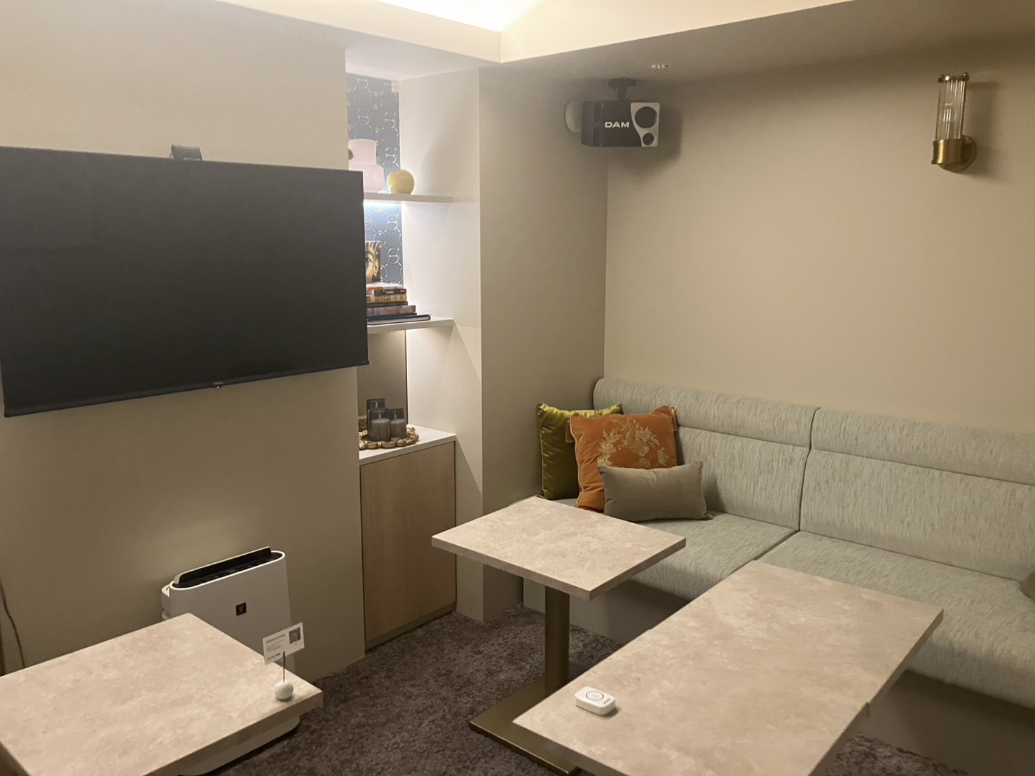 麻布十番（33.14坪）の店舗物件画像 外観・内観1