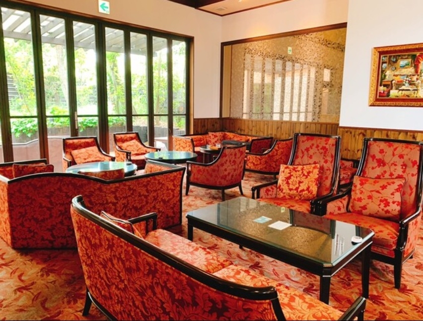 公園西（75坪）の店舗物件画像 外観・内観1