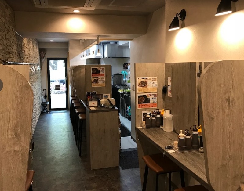 三ノ宮（11.9坪）の店舗物件画像 外観・内観1