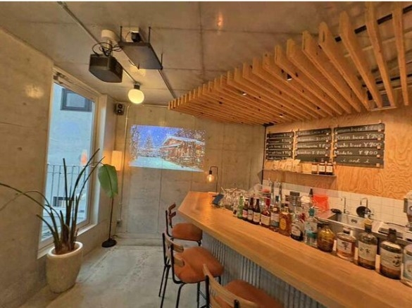 表参道（9.89坪）の店舗物件画像 外観・内観1