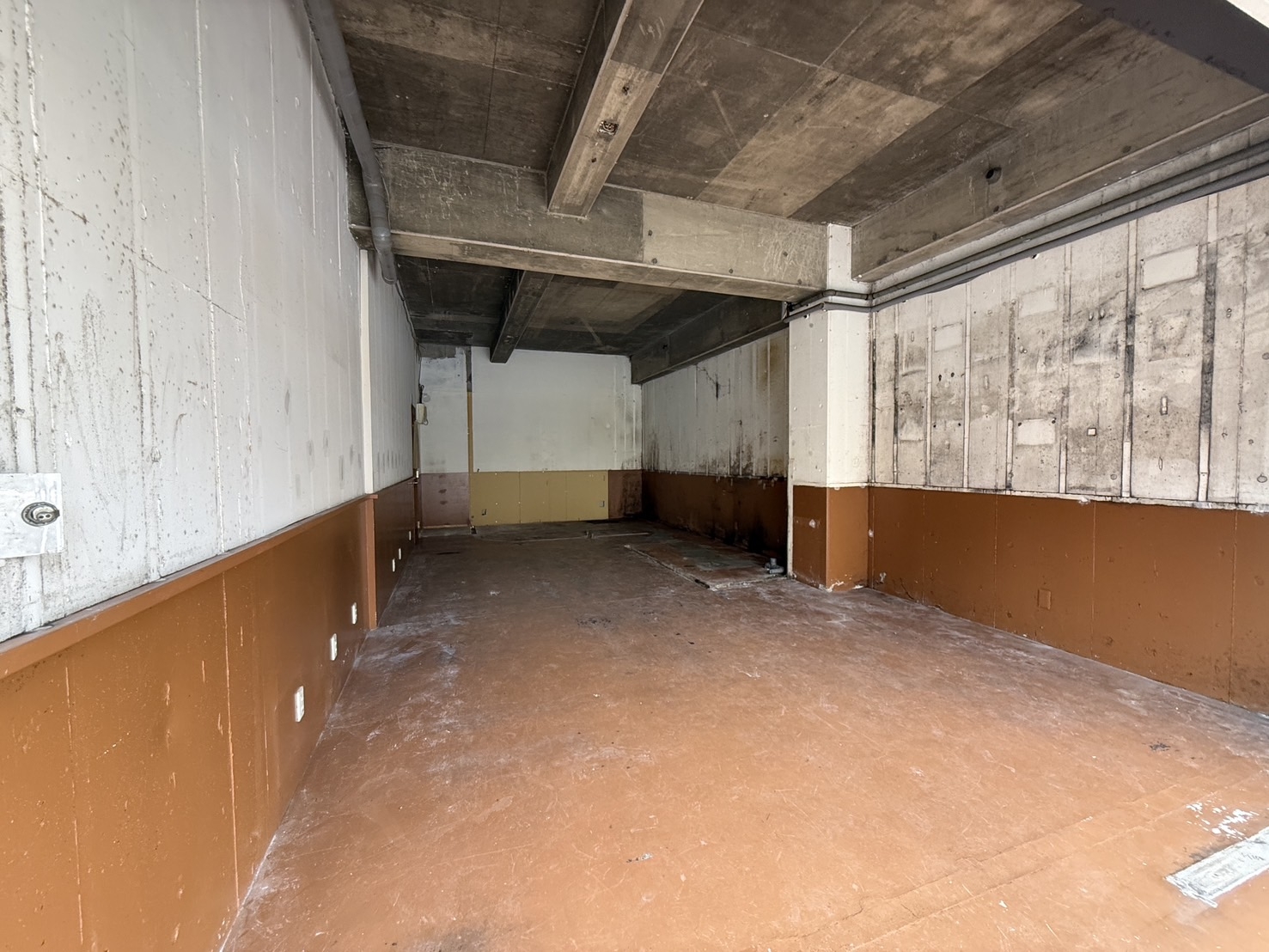 天王寺（13.22坪）の店舗物件画像 外観・内観1