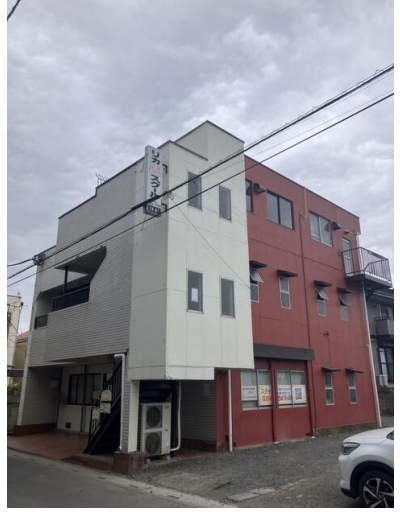 七里（14.22坪）の店舗物件画像 外観・内観1