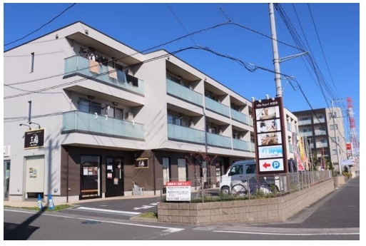 浦和美園（16.2坪）の店舗物件画像 外観・内観1