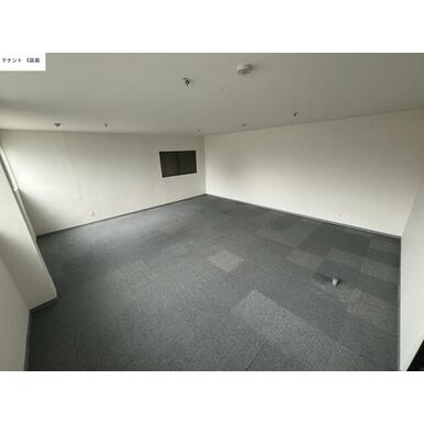 野里（10坪）の店舗物件画像 外観・内観1