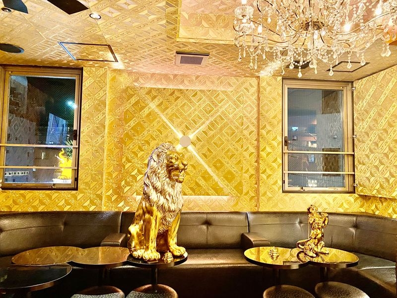 東新宿（42.87坪）の店舗物件画像 外観・内観1