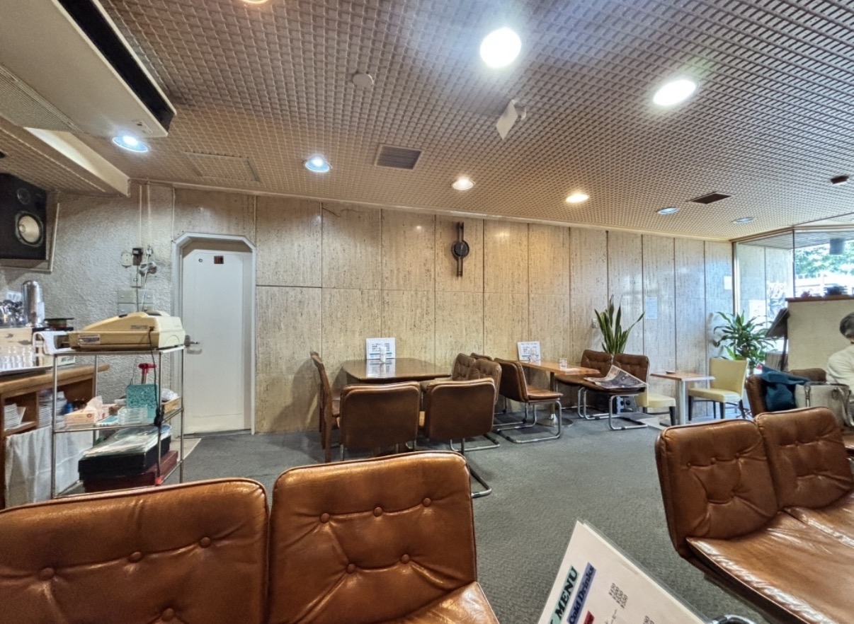 谷町六丁目（13.48坪）の店舗物件画像 外観・内観1