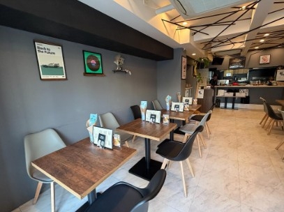 西宮（16.63坪）の店舗物件画像 外観・内観1