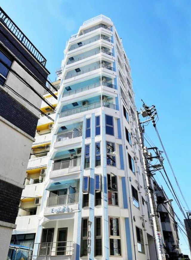 大久保（8.33坪）の店舗物件画像 外観・内観1