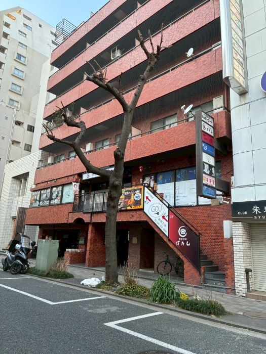 関内（14.1坪）の店舗物件画像 外観・内観1