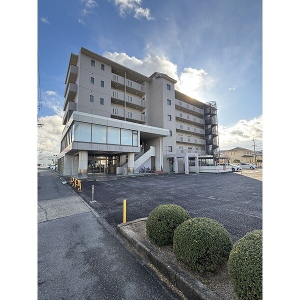 春日井（196.62坪）の店舗物件画像 外観・内観1