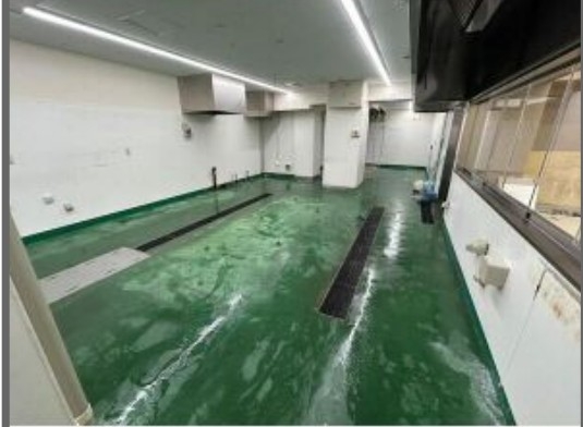 コスモスクエア（400坪）の店舗物件画像 外観・内観1